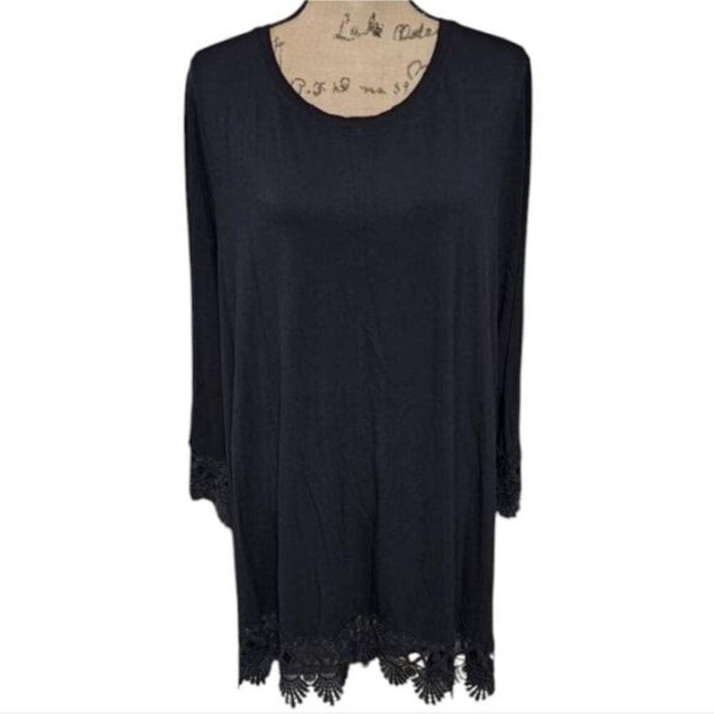 Lane Bryant black lace trimmed sleeves and hem tunic plus size 23 24 3X